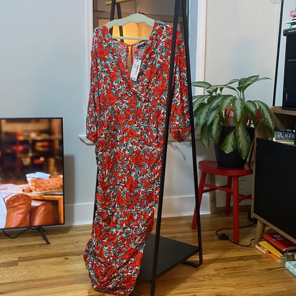 FLORAL ROSE RUCHED WRAP DRESS - Picture 2 of 7